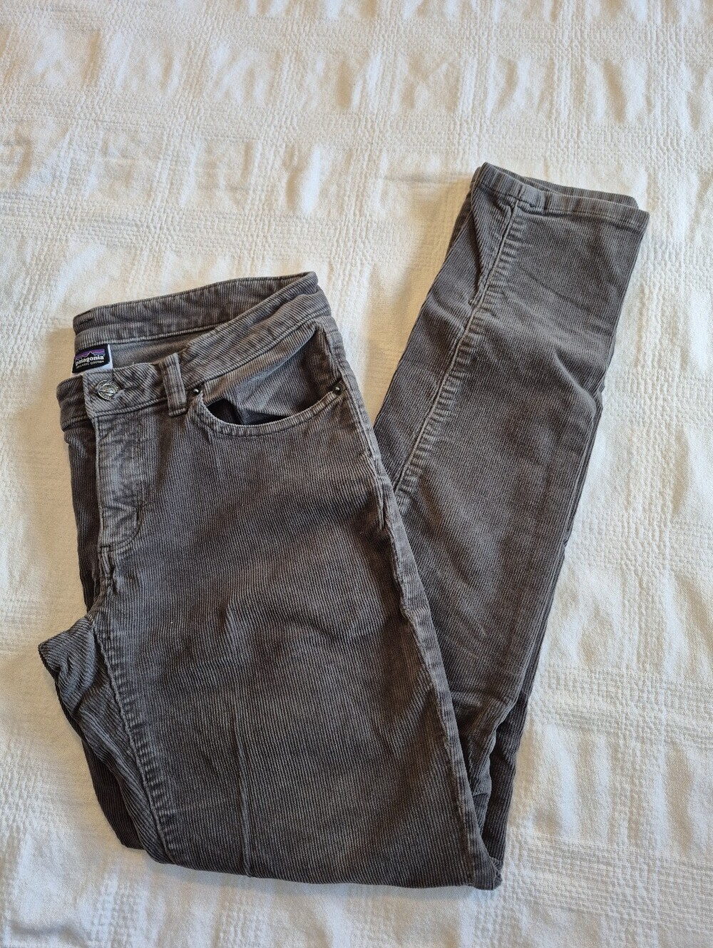 Patagonia women's size 26 gray corduroy pants, button hole needs repair, GUC
